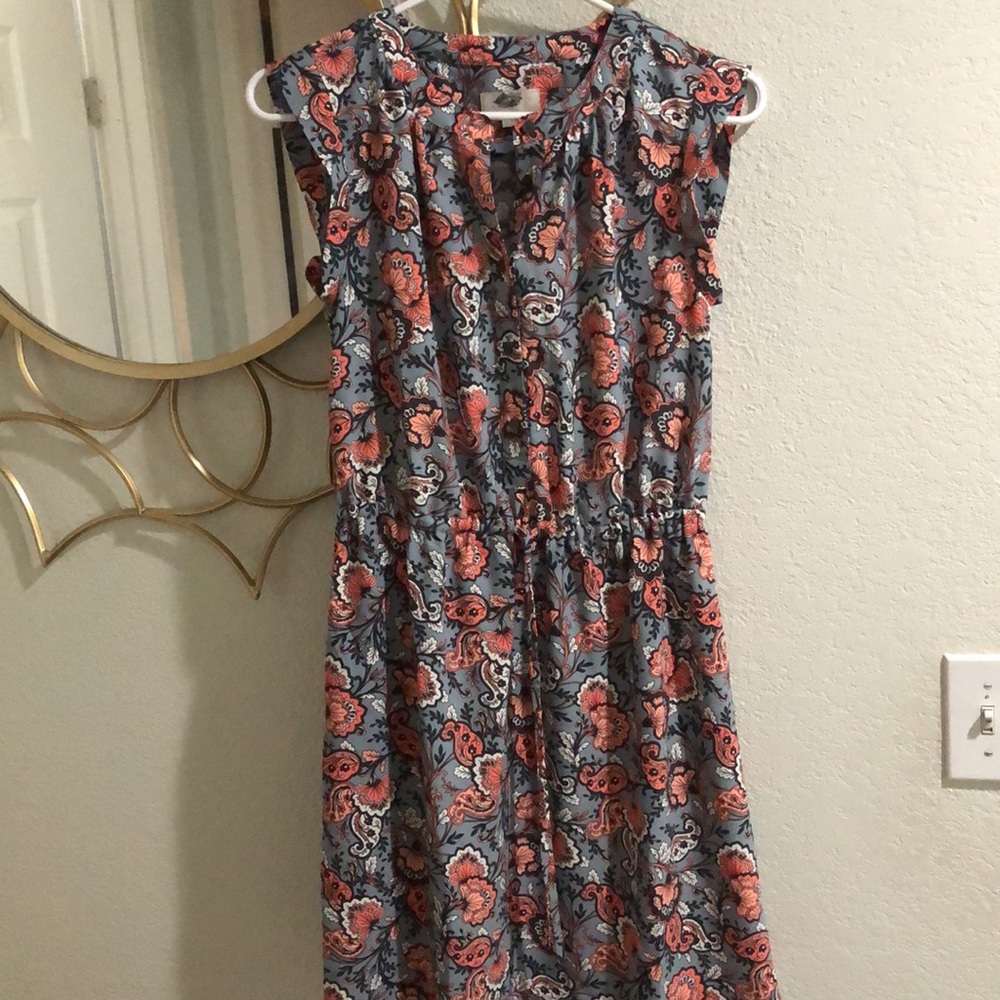 LOFT Stylish floral  Dress size XS